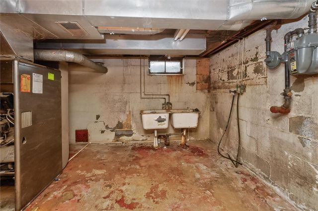 59 Hampshire Drive, Brighton, NY 14618