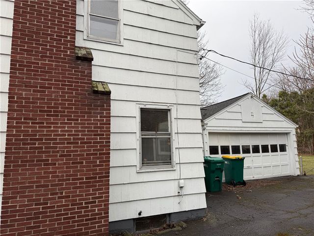 59 Hampshire Drive, Brighton, NY 14618