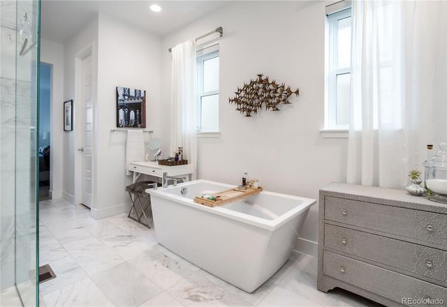 43 S Oneida Court, Denver, CO 80230