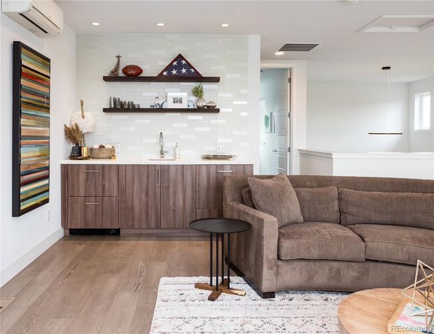 43 S Oneida Court, Denver, CO 80230