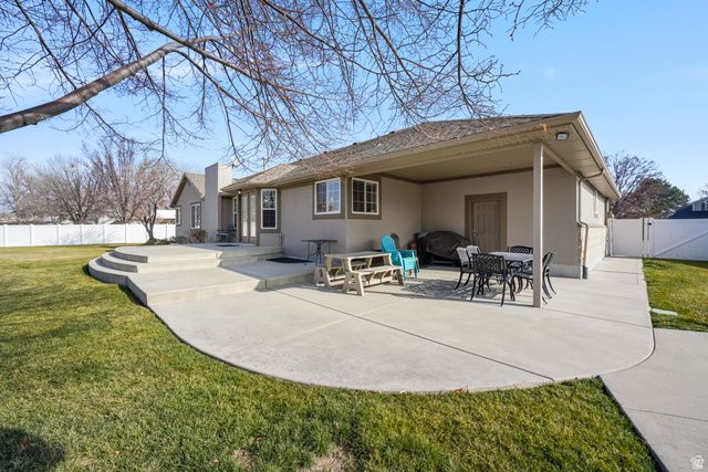 3062 W MEMORIAL CIR, South Jordan, UT 84095