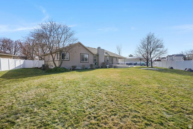 3062 W MEMORIAL CIR, South Jordan, UT 84095