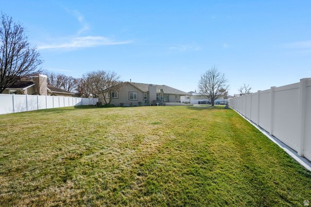 3062 W MEMORIAL CIR, South Jordan, UT 84095