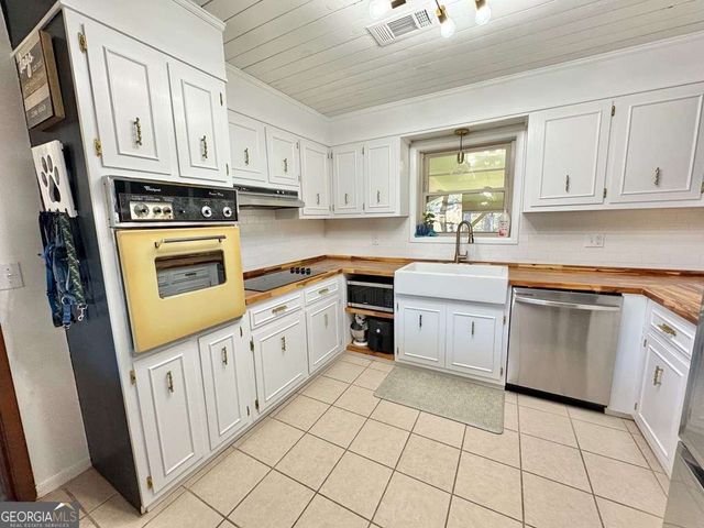 107 Newton Drive, Lyons, GA 30436