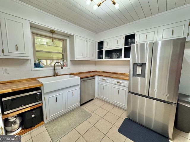 107 Newton Drive, Lyons, GA 30436