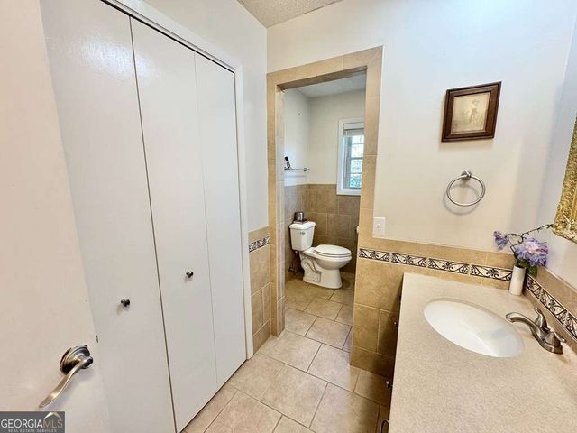 107 Newton Drive, Lyons, GA 30436