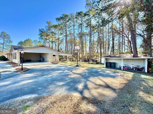 107 Newton Drive, Lyons, GA 30436