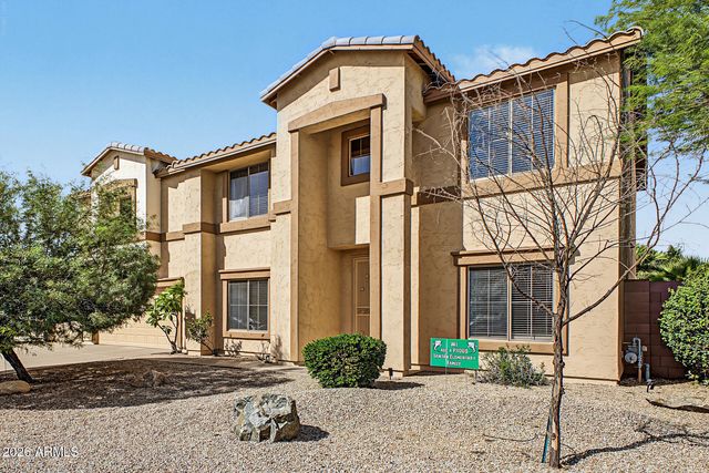 1124 E San Carlos Way