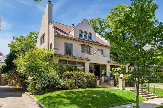 1918 Humboldt Avenue S, Minneapolis, MN 55403