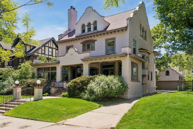1918 Humboldt Avenue S, Minneapolis, MN 55403