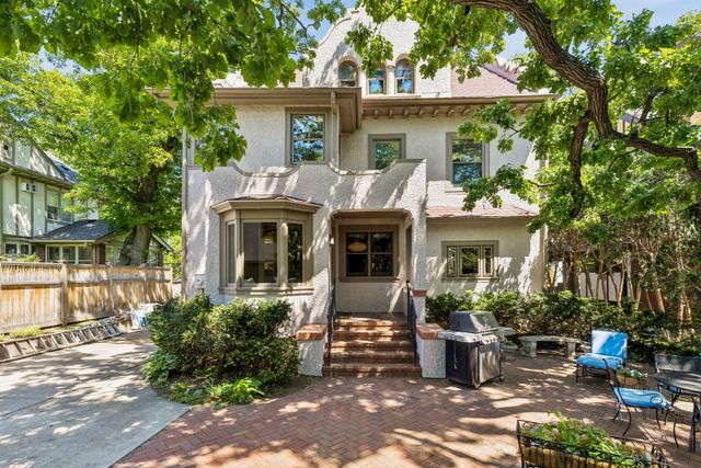 1918 Humboldt Avenue S, Minneapolis, MN 55403