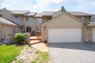 4343 Foxpointe Drive, West Bloomfield Charter Township, MI 48323