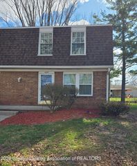 6257 Beechfield Drive, Lansing, MI 48911