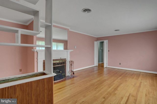 13409 OLD MILL RD, Waynesboro, PA 17268