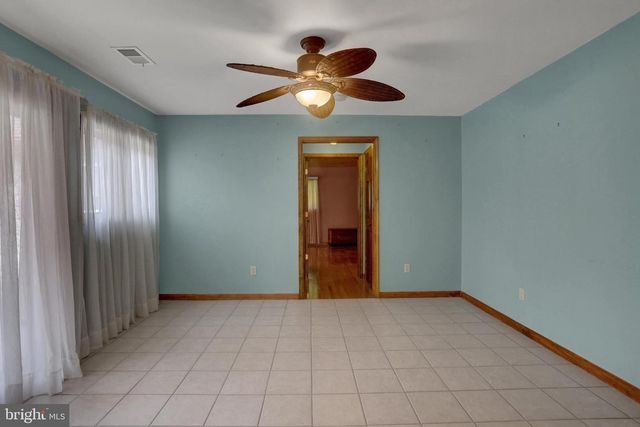 13409 OLD MILL RD, Waynesboro, PA 17268