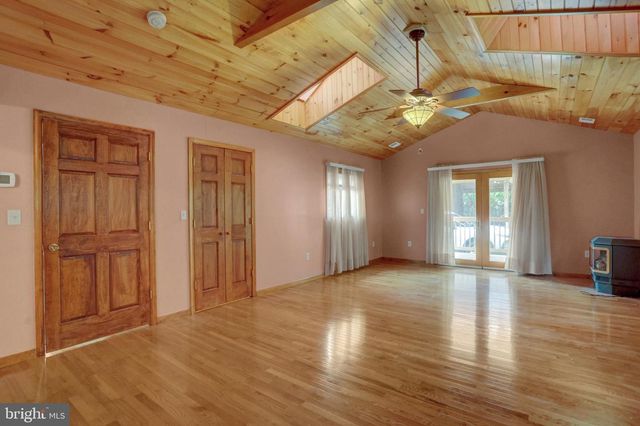 13409 OLD MILL RD, Waynesboro, PA 17268