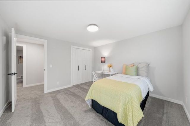 17015 24th Avenue N, Plymouth, MN 55447