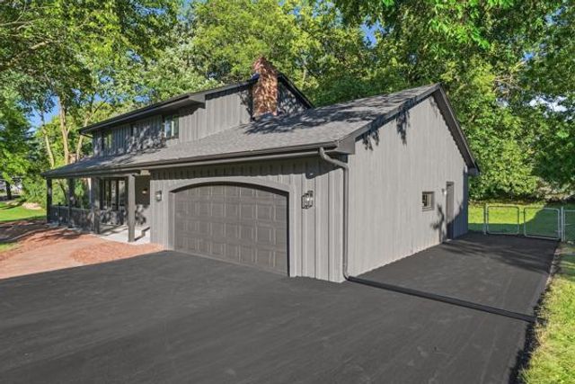 17015 24th Avenue N, Plymouth, MN 55447