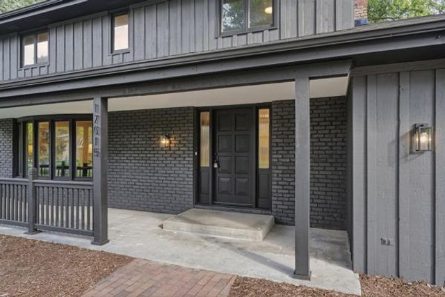 17015 24th Avenue N, Plymouth, MN 55447