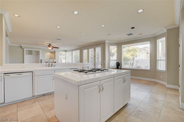 8816 Montagna Drive, Las Vegas, NV 89134