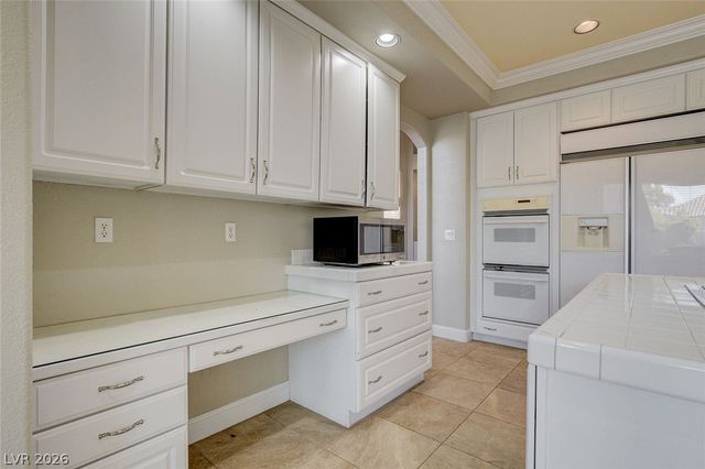 8816 Montagna Drive, Las Vegas, NV 89134