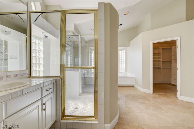 8816 Montagna Drive, Las Vegas, NV 89134