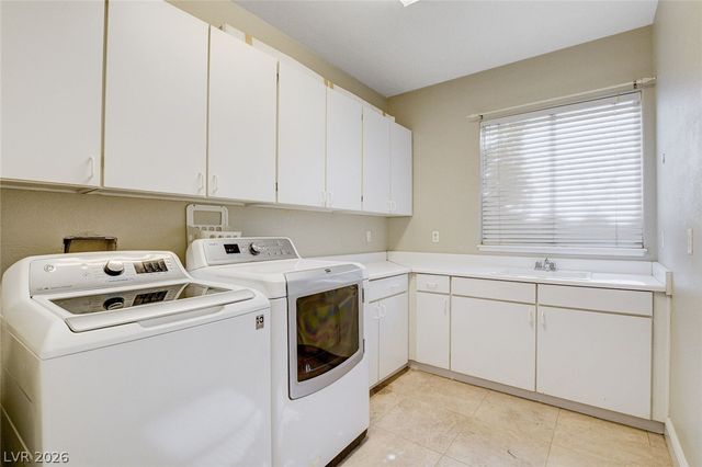 8816 Montagna Drive, Las Vegas, NV 89134