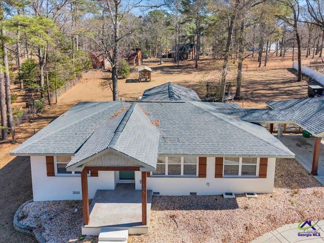 105 pine hill Circle, Byron, GA 31008