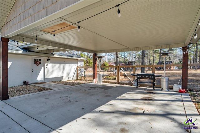 105 pine hill Circle, Byron, GA 31008