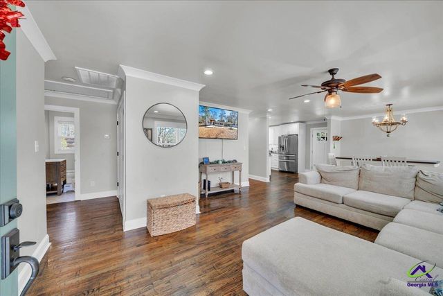 105 pine hill Circle, Byron, GA 31008