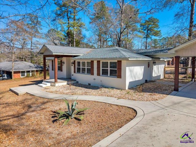 105 pine hill Circle, Byron, GA 31008