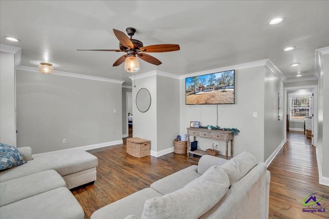 105 pine hill Circle, Byron, GA 31008