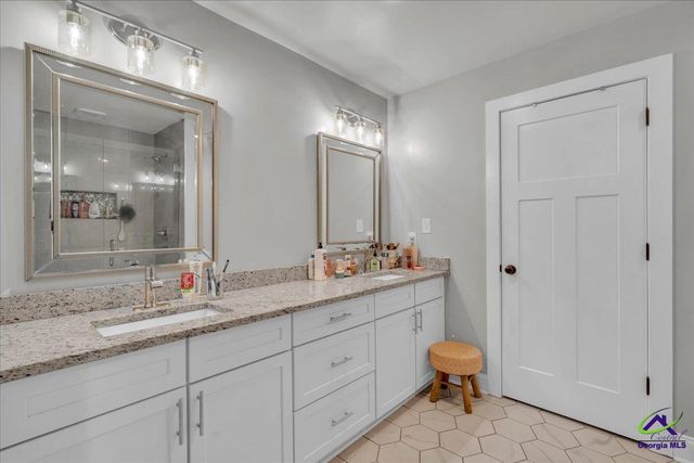 105 pine hill Circle, Byron, GA 31008