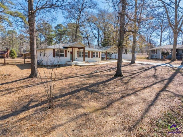 105 pine hill Circle, Byron, GA 31008