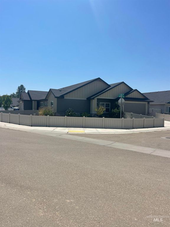 1500 Cantebria Way, Payette, ID 83661