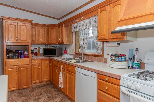 40021 CR 665, Paw Paw, MI 49079