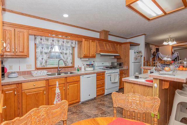 40021 CR 665, Paw Paw, MI 49079