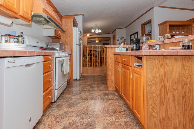 40021 CR 665, Paw Paw, MI 49079