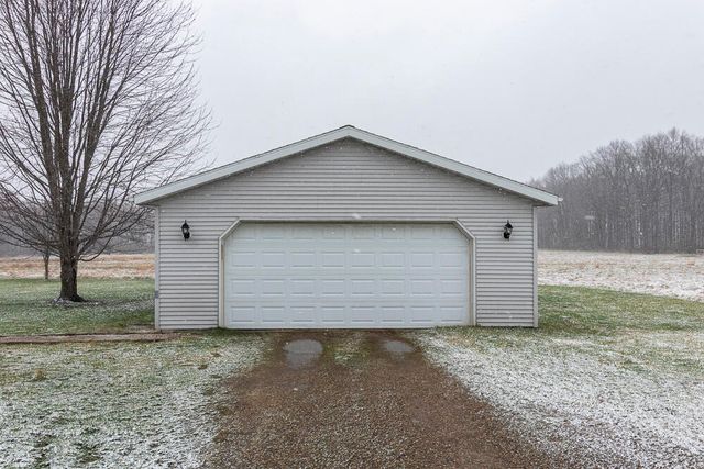 40021 CR 665, Paw Paw, MI 49079