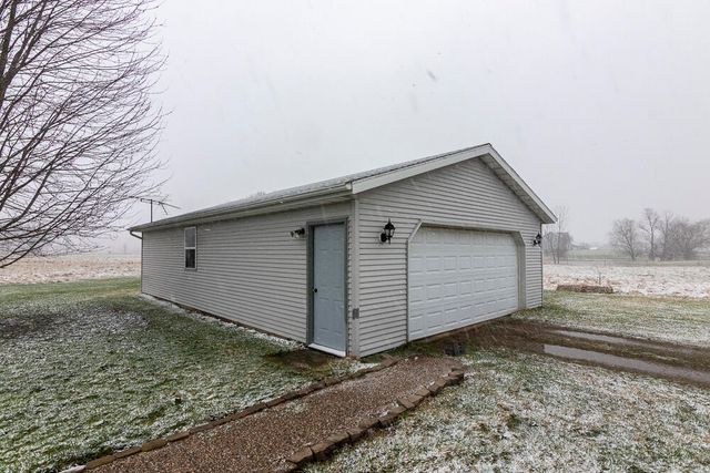 40021 CR 665, Paw Paw, MI 49079