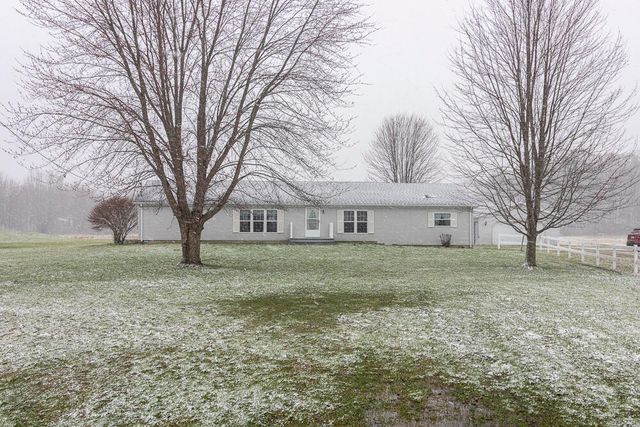 40021 CR 665, Paw Paw, MI 49079