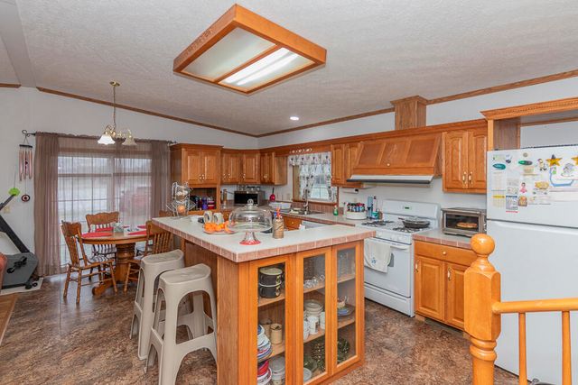 40021 CR 665, Paw Paw, MI 49079