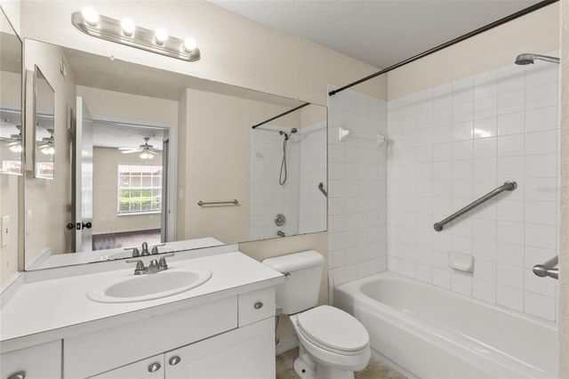 18106 PEREGRINES PERCH PLACE 5104, Lutz, FL 33558