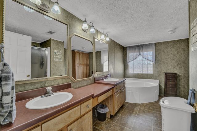 2557 N County Highway 183, Defuniak Springs, FL 32433