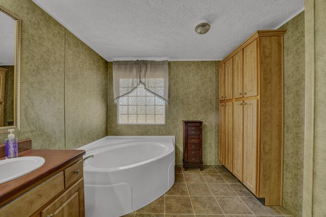 2557 N County Highway 183, Defuniak Springs, FL 32433