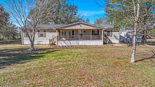 2557 N County Highway 183, Defuniak Springs, FL 32433