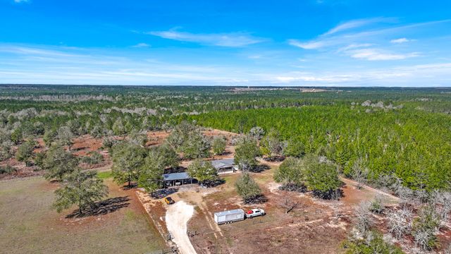 2557 N County Highway 183, Defuniak Springs, FL 32433