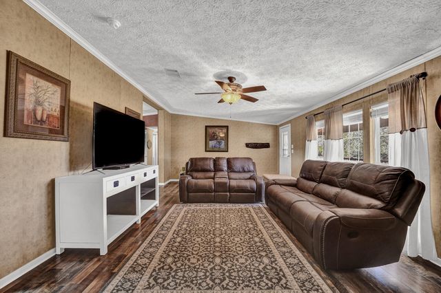 2557 N County Highway 183, Defuniak Springs, FL 32433