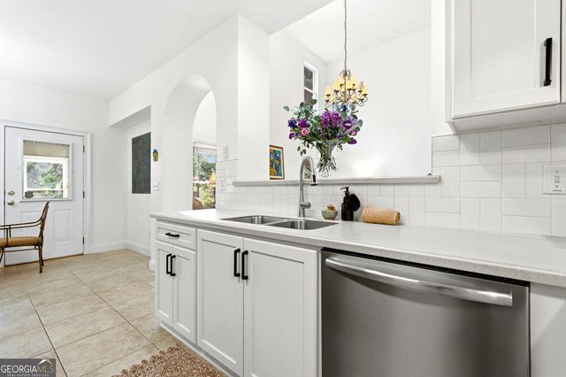 2010 Carithers Drive, Marietta, GA 30064