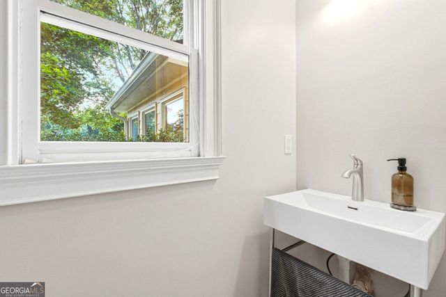 2010 Carithers Drive, Marietta, GA 30064